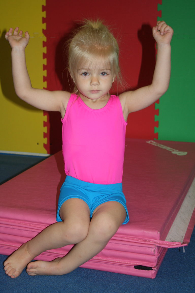 mini-pearls-class-4-year-old-pink-pearl-gymnastics